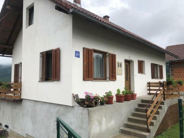 Apartman NINA Licko Petrovo Selo Bagian luar foto
