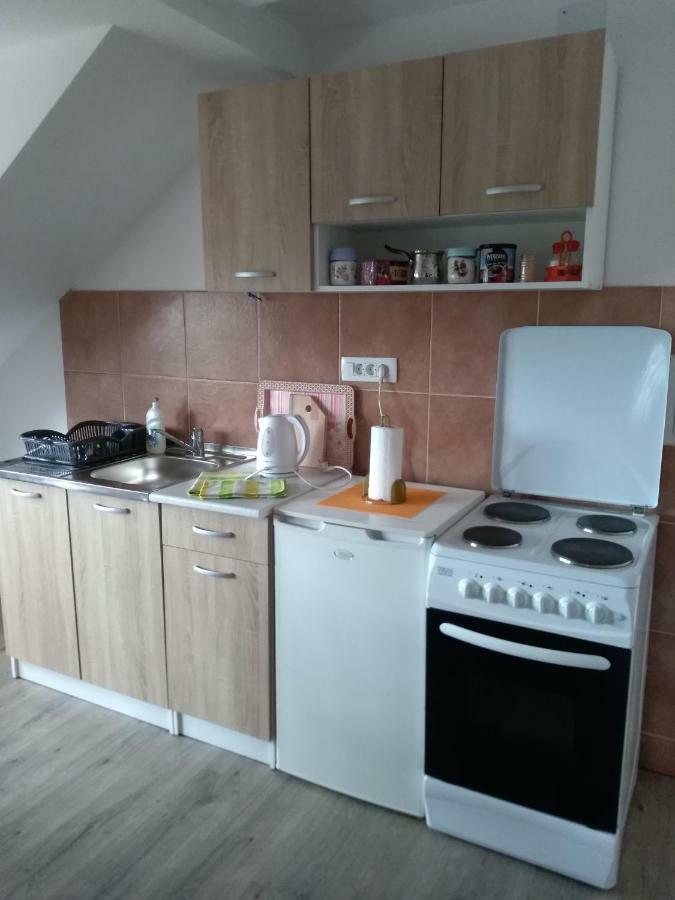 Apartman NINA Licko Petrovo Selo Bagian luar foto
