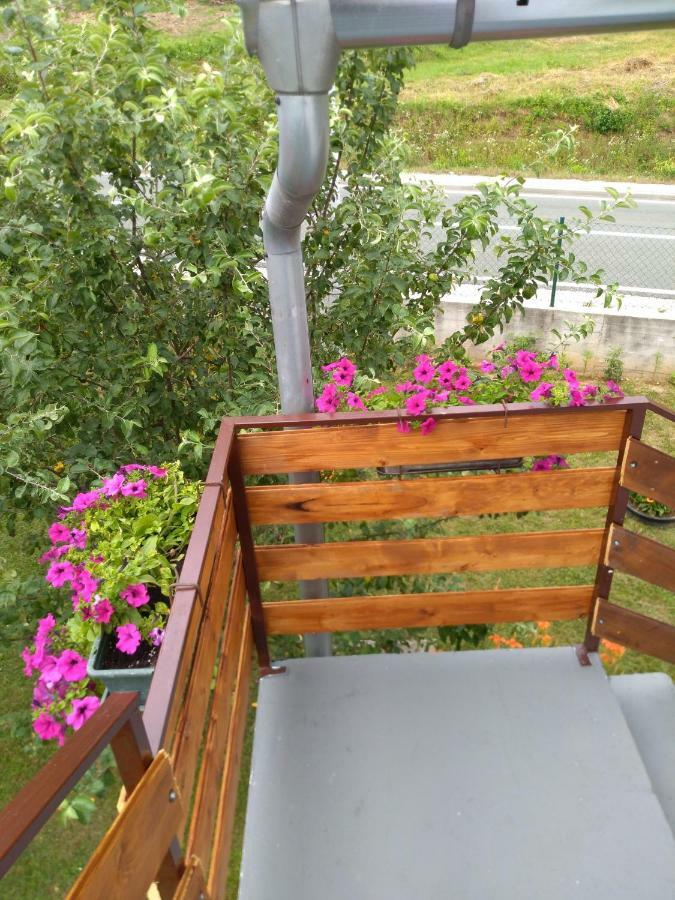 Apartman NINA Licko Petrovo Selo Bagian luar foto